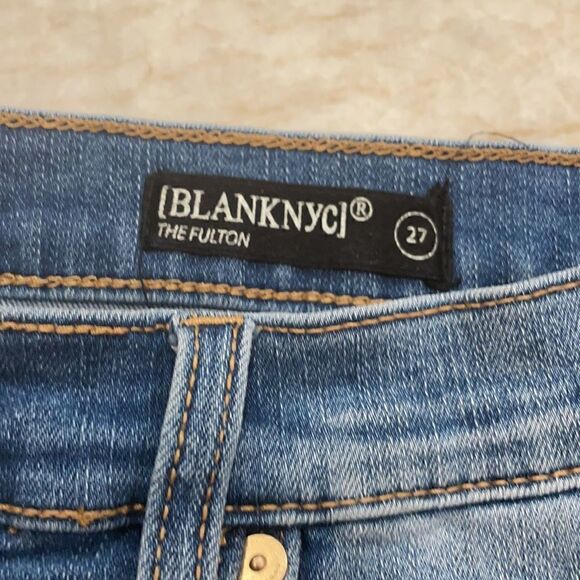 Blank NYC distressed jean short, size 27 - Picture 3 of 6